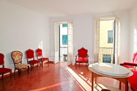 Entire house in Centro Mahon