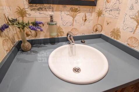 Luxury flat toilet Mahón