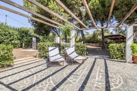 Rest area in the countryside of Menorca