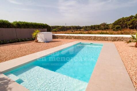 Villa with pool in Addaia