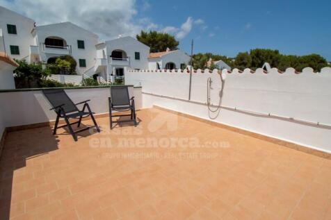 Apartment with pool in Addaia
