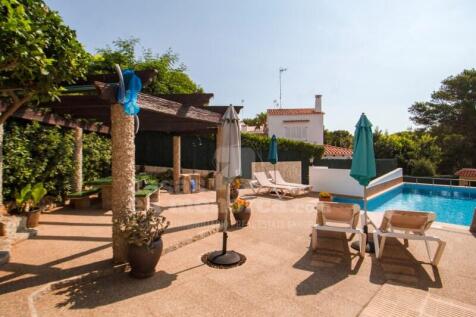 Villa with pool near the beach in Arenal den Castell