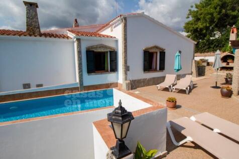 Villa with pool near the beach in Arenal den Castell
