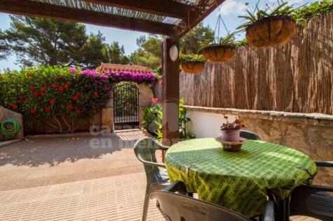 Villa with pool near the beach in Arenal den Castell