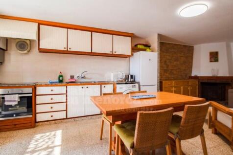 Villa with pool near the beach in Arenal den Castell