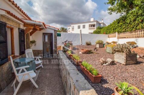 Villa with pool near the beach in Arenal den Castell