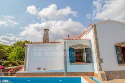 Villa with pool near the beach in Arenal den Castell