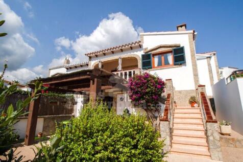 Villa with pool near the beach in Arenal den Castell
