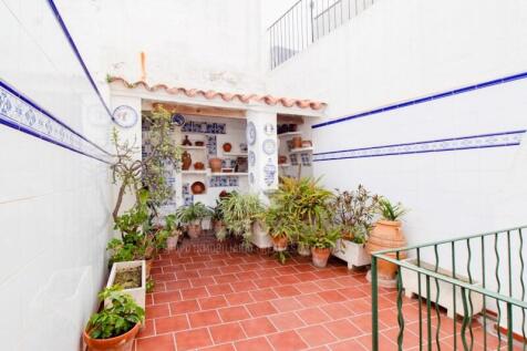 House in the centre of Mahon