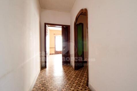 House in the centre of Mahon