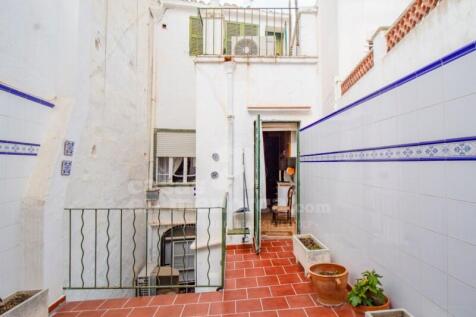 House in the centre of Mahon