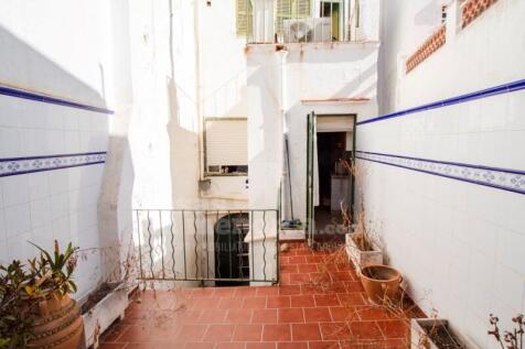 House in the centre of Mahon