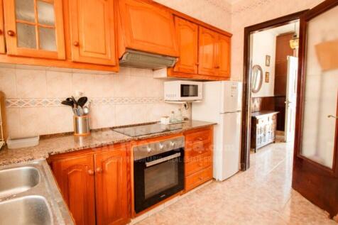 House with patio in Mahon