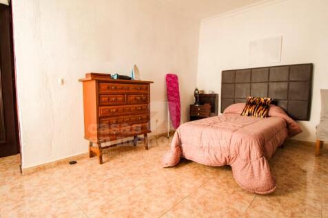 House with patio in Mahon