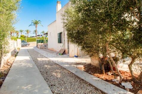 Villa under construction in Son Bou