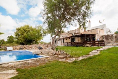 Licensed finca in Menorca