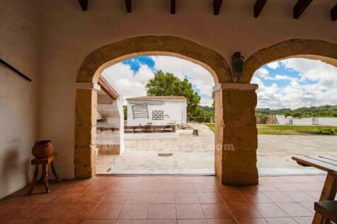 Licensed finca in Menorca
