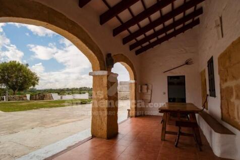 Licensed finca in Menorca