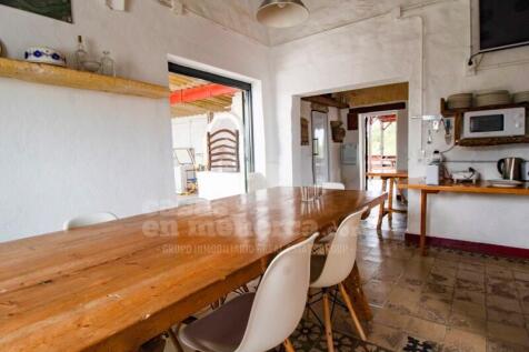 Licensed finca in Menorca