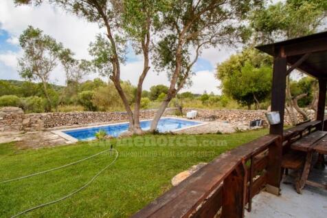 Licensed finca in Menorca