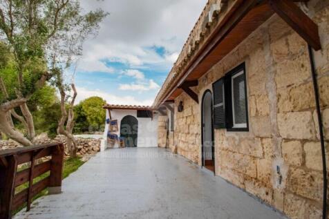Licensed finca in Menorca