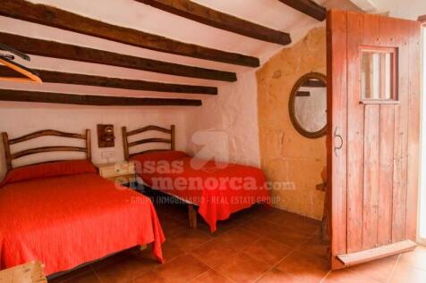 Licensed finca in Menorca