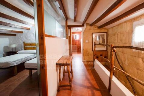Licensed finca in Menorca