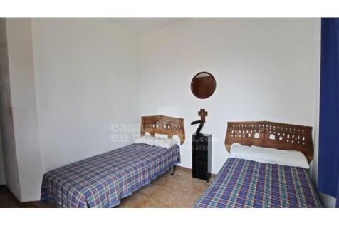 Villas on the first line of Es Castell