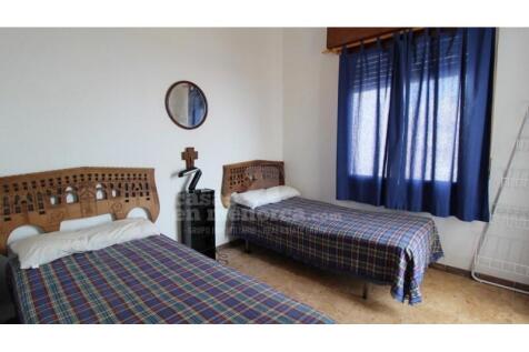 Villas on the first line of Es Castell