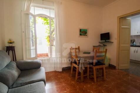 Ground floor house with garden