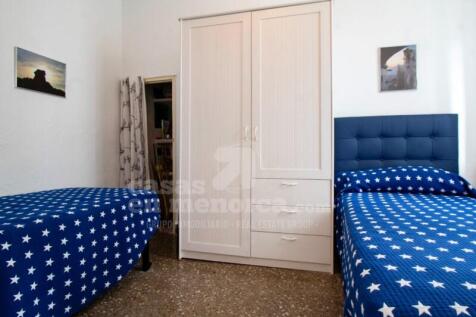Ground floor house with garden