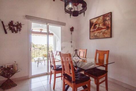 Casa Campo Santander dining area