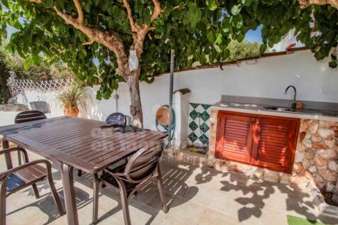 Summer dining area Casa Campo Santander