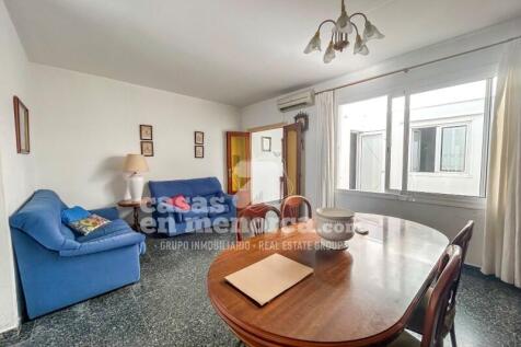 House with garage in Ciutadella