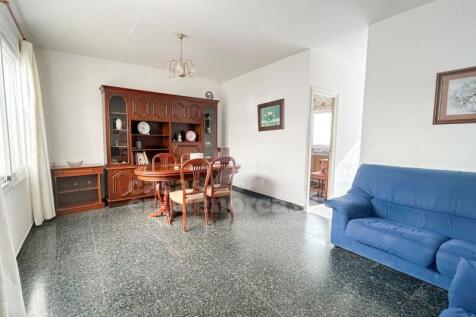 House with garage in Ciutadella