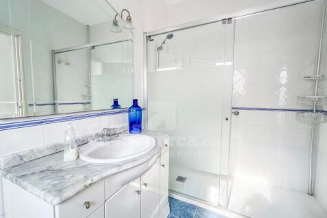 House with garage in Ciutadella