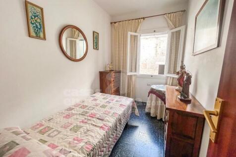 House with garage in Ciutadella