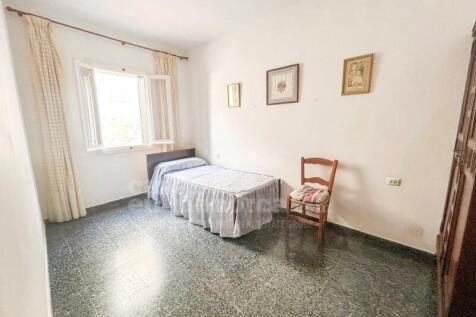 House with garage in Ciutadella