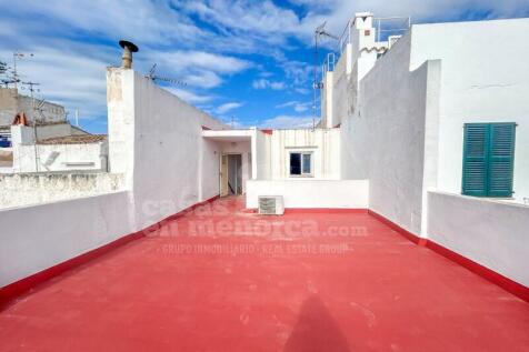 House with garage in Ciutadella