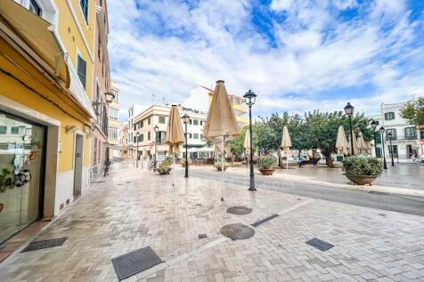 House with garage in Ciutadella