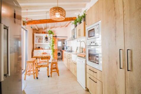 House with garden in Mahon - Kitchen