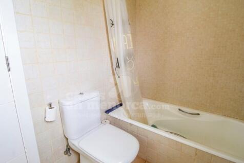 Country house with pool in Llucmasanes