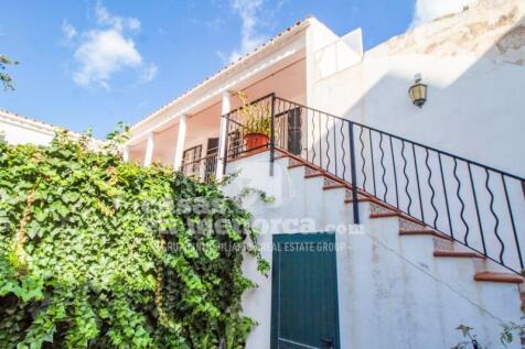 Apartment with lift and garden in Mahón