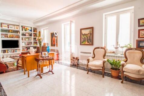 Apartment with lift and garden in Mahón