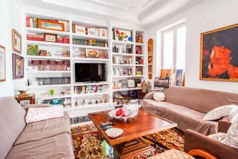 Apartment with lift and garden in Mahón