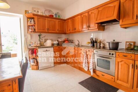 Apartment with lift and garden in Mahón