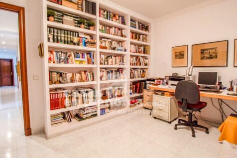 Apartment with lift and garden in Mahón