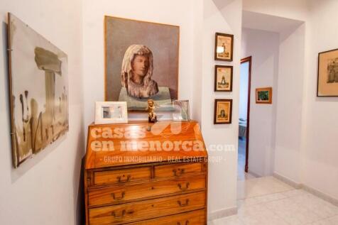 Apartment with lift and garden in Mahón