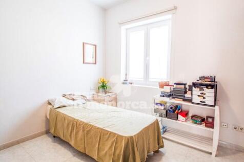 Apartment with lift and garden in Mahón