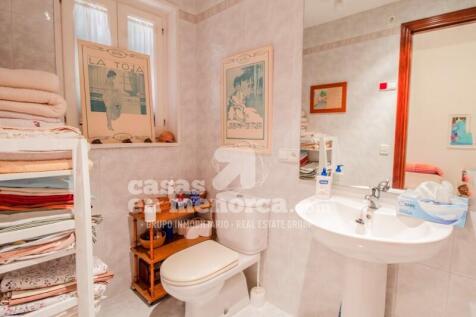 Apartment with lift and garden in Mahón